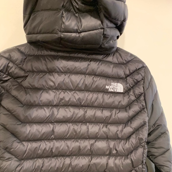 Faux The North Face Black Puffy Jacket Size M— LIKE NEW - Picture 13 of 13